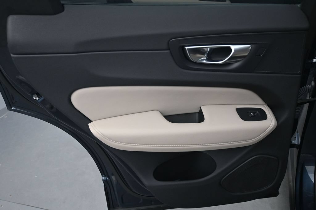 Certified 2026 Volvo XC60 B5 Plus AWD/4WD image 19