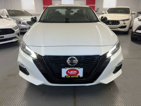Used 2021 Nissan Altima 2.5 SR w/ SR Premium Package AWD/4WD image 3