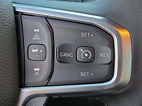 New 2026 RAM 2500 Big Horn AWD/4WD image 19