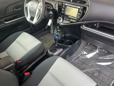Used 2016 Toyota Prius C Two FWD image 16