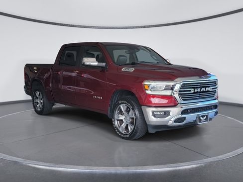 Used 2023 RAM 1500 Laramie AWD/4WD image 1