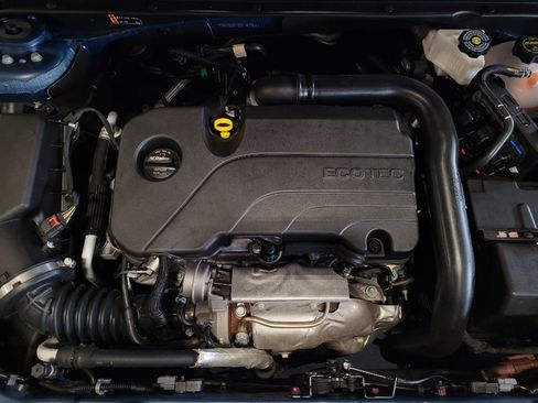 Used 2025 Chevrolet Malibu LT FWD image 30