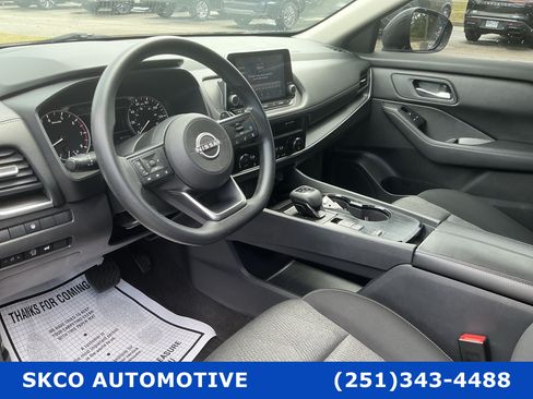 Used 2024 Nissan Rogue SV FWD image 20