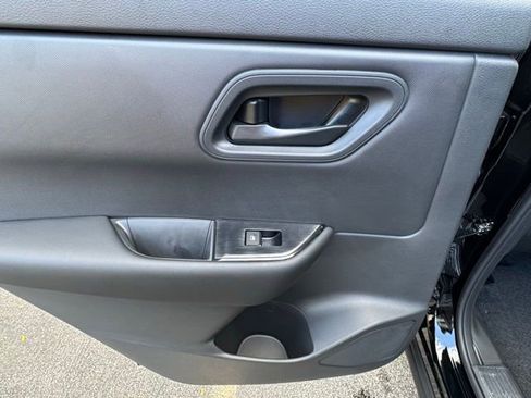 New 2026 Nissan Rogue S image 14