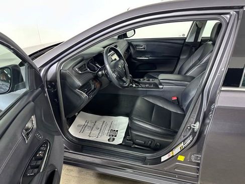 Used 2014 Toyota Avalon XLE Touring FWD image 19