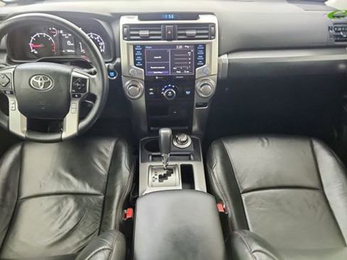 Used 2022 Toyota 4Runner SR5 AWD/4WD image 86