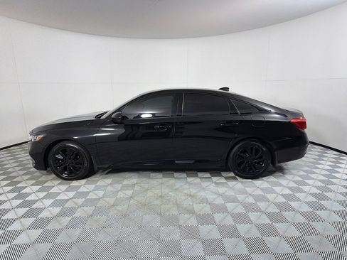 Used 2018 Honda Accord LX image 5