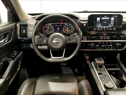 Used 2022 Nissan Pathfinder SL w/ SL Premium Package image 18