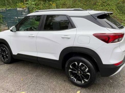 Certified 2023 Chevrolet TrailBlazer LT w/ Convenience Package FWD image 6
