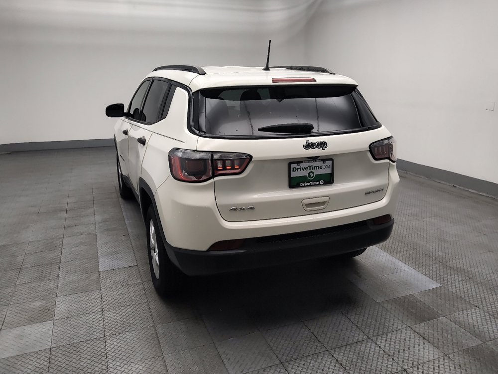 Used 2018 Jeep Compass Sport AWD/4WD image 5