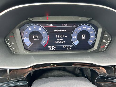 Used 2021 Audi Q3 2.0T Premium w/ Convenience Package AWD/4WD image 5