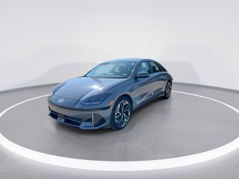 New 2023 Hyundai Ioniq 6 SEL w/ Cargo Package AWD/4WD image 4