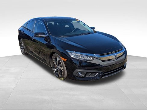 Used 2017 Honda Civic Touring image 6