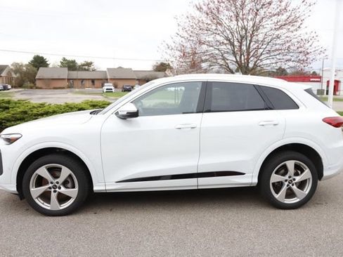 Used 2025 Audi Q5 Premium Plus w/ Premium Plus AWD/4WD image 8