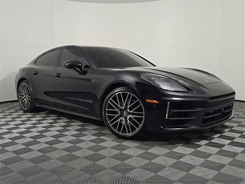 Certified 2024 Porsche Panamera image 9