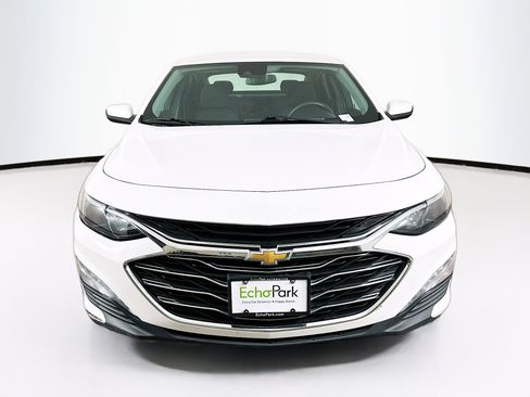 Used 2023 Chevrolet Malibu LT image 2