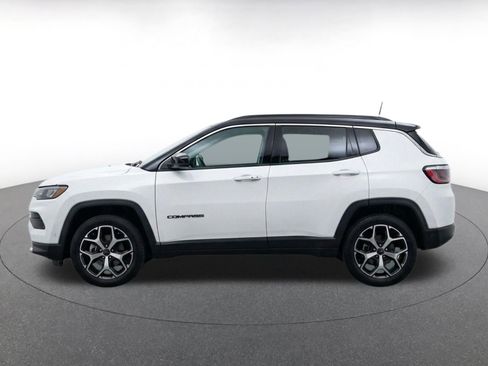 Used 2025 Jeep Compass Limited AWD/4WD image 4