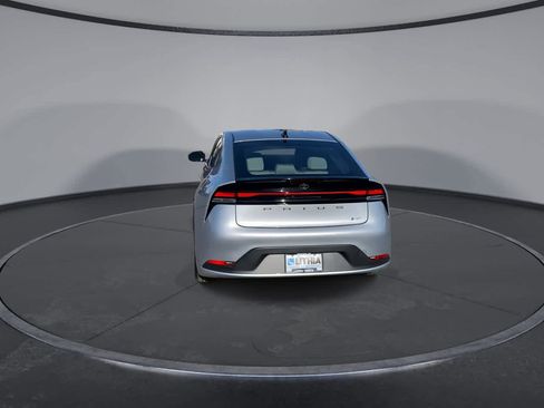 New 2026 Toyota Prius LE image 7