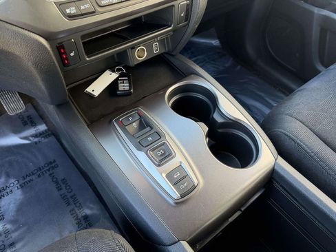 Used 2022 Honda Pilot Sport image 36