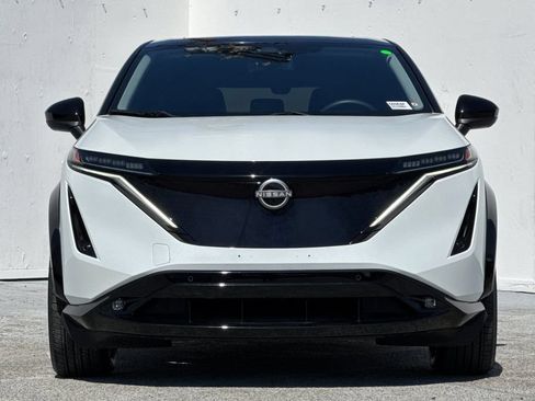 Used 2024 Nissan Ariya FWD image 8