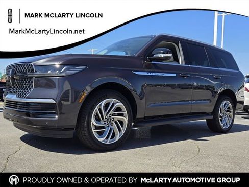 New 2026 Lincoln Navigator Premiere AWD/4WD image 1