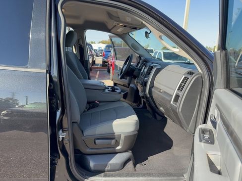 Used 2017 RAM 1500 Classic SLT image 14