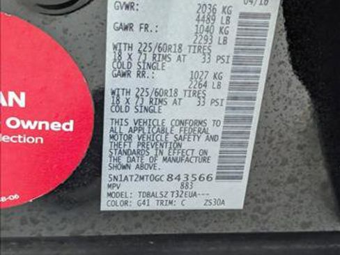 Used 2016 Nissan Rogue SL w/ SL Premium Package image 25