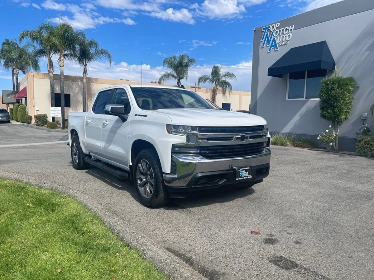 Used 2021 Chevrolet Silverado 1500 LT RWD image 3