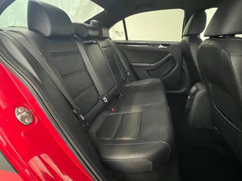 Used 2018 Volkswagen Jetta Sport FWD image 14
