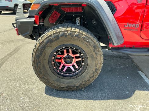 Used 2021 Jeep Wrangler Unlimited Rubicon AWD/4WD image 24