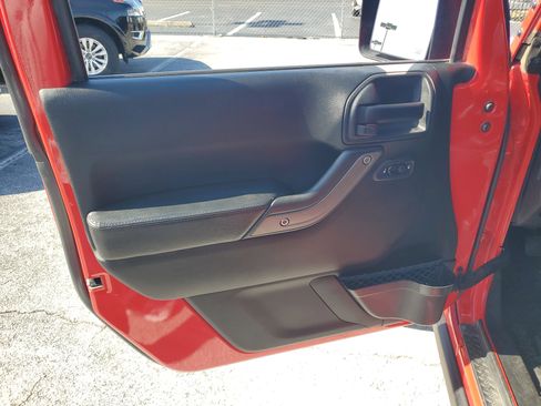 Used 2017 Jeep Wrangler Sport image 9