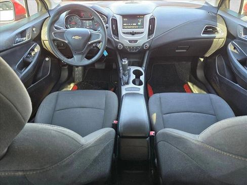Used 2018 Chevrolet Cruze LS image 12