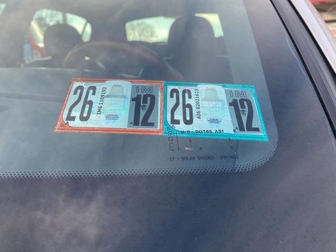 Used 2008 Lincoln Town Car Signature Limited image 31