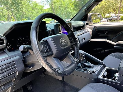 Used 2025 Toyota Tacoma SR5 AWD/4WD image 14