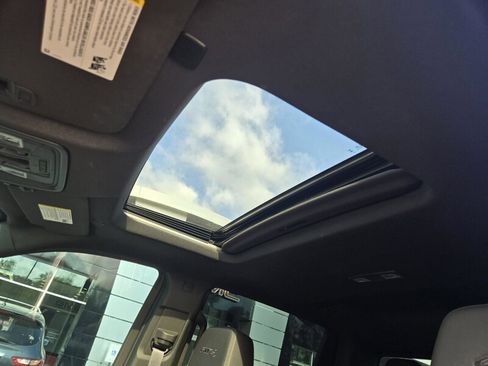 Used 2024 GMC Sierra 1500 AT4 w/ Technology Package image 19