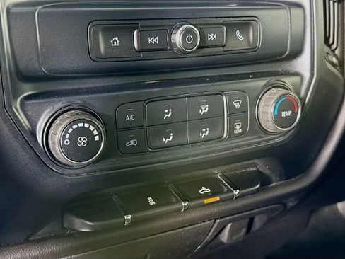 Used 2018 Chevrolet Silverado 1500 Custom w/ Custom Value Package image 17