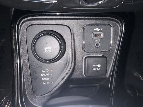 Used 2021 Jeep Compass Limited AWD/4WD image 17