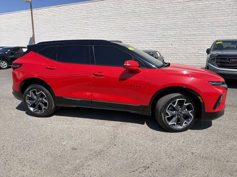Used 2022 Chevrolet Blazer RS w/ Enhanced Convenience Package FWD image 4