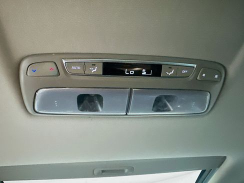 Used 2023 Kia Telluride EX w/ EX Captain's Chair Package FWD image 29