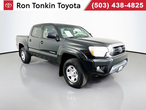 Used 2015 Toyota Tacoma PreRunner w/ SR5 Package RWD image 1