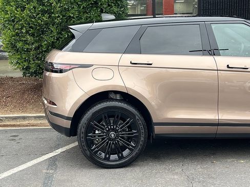 Used 2024 Land Rover Range Rover Evoque S image 19