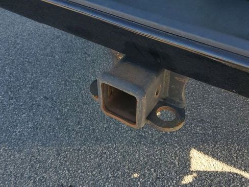 Used 2022 Chevrolet Silverado 2500 Custom w/ Custom Value Package image 11