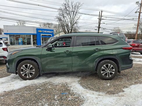 Used 2023 Toyota Highlander XLE image 5