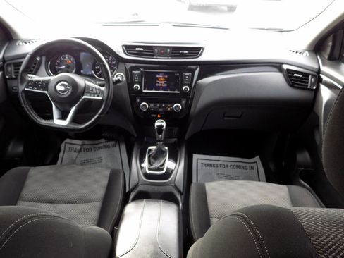 Used 2019 Nissan Rogue Sport SV w/ All-Weather Package image 18