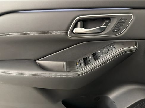 New 2026 Nissan Rogue Platinum AWD/4WD image 22