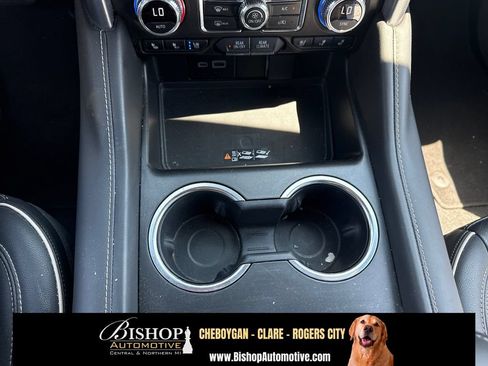 Used 2024 GMC Yukon XL SLT AWD/4WD image 25