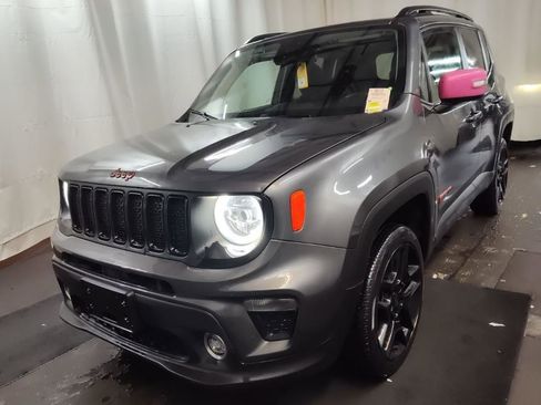Used 2020 Jeep Renegade Latitude w/ UConnect 8.4 Nav Group image 4