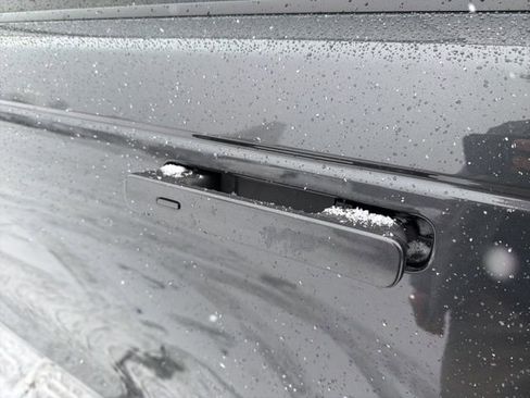 Used 2020 Land Rover Range Rover Velar R-Dynamic S image 14