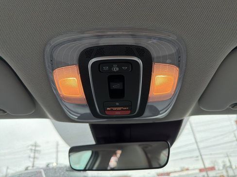 Certified 2022 Hyundai Elantra Limited image 19