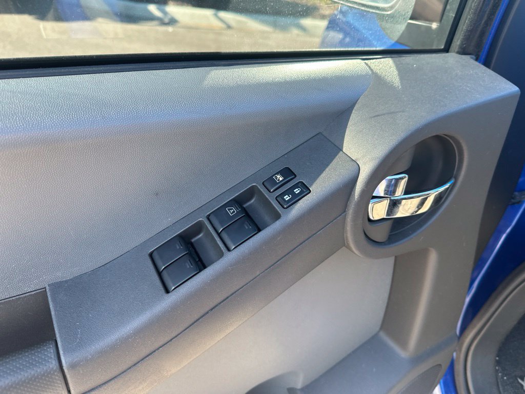 Used 2014 Nissan Xterra S w/ Value Package RWD image 12